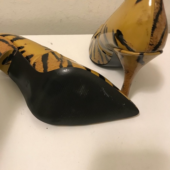 Modern vice patent leather animal print heels - Picture 5 of 5